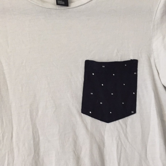 H&M tee - Picture 2 of 3